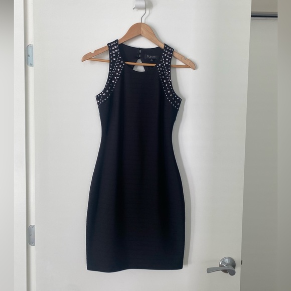 Guess classic black dress! - Picture 1 of 4